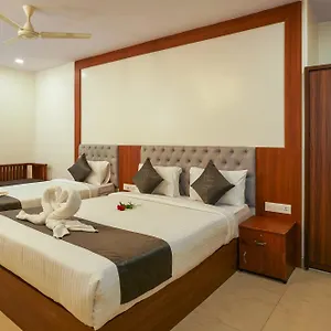 Royal Plaza Hotel
