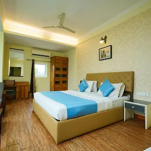 Oyo 1684 Malabar Hotel